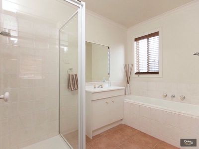 12 Dartmoor Drive, Cranbourne