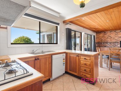 15 Beavis Place, Llanarth