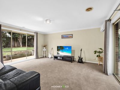 7 Stonehaven Avenue, Cranbourne
