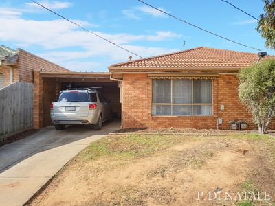 1 / 288 Greaves Street North, Werribee