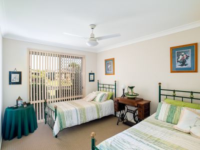 16 Lester Crescent, Torquay