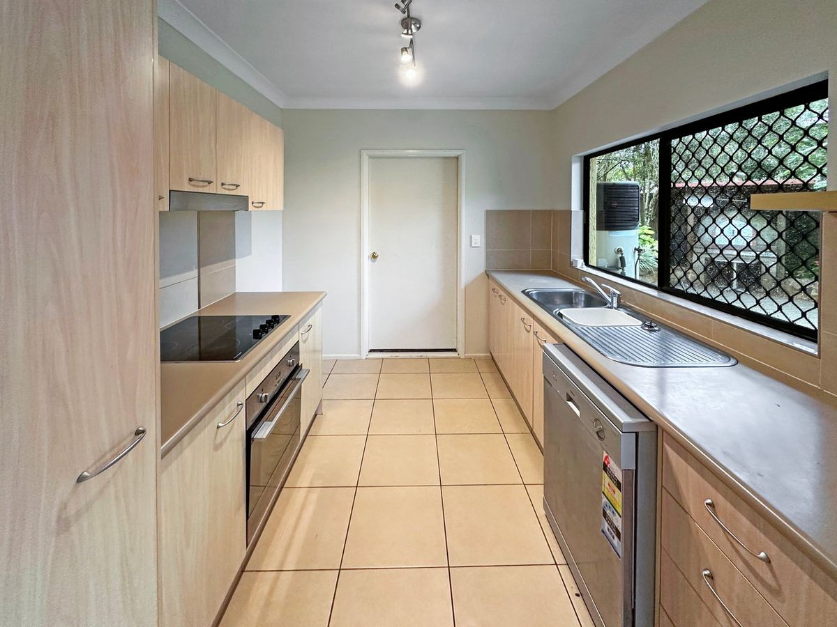 11B Quadrio Street, Atherton