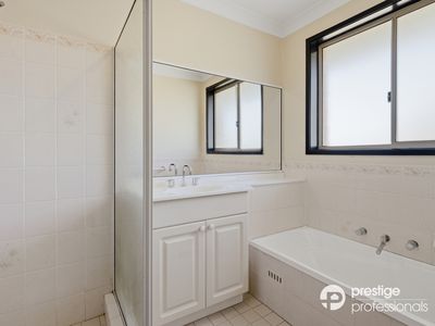 31 Arrowfield Drive, Wattle Grove