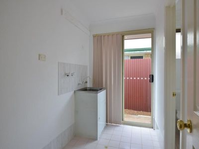 1B Paddington Drive, Hannans