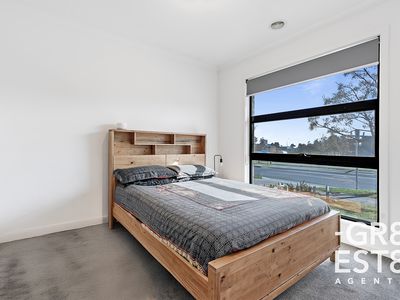 4 AQUATIC DRIVE, Cranbourne West