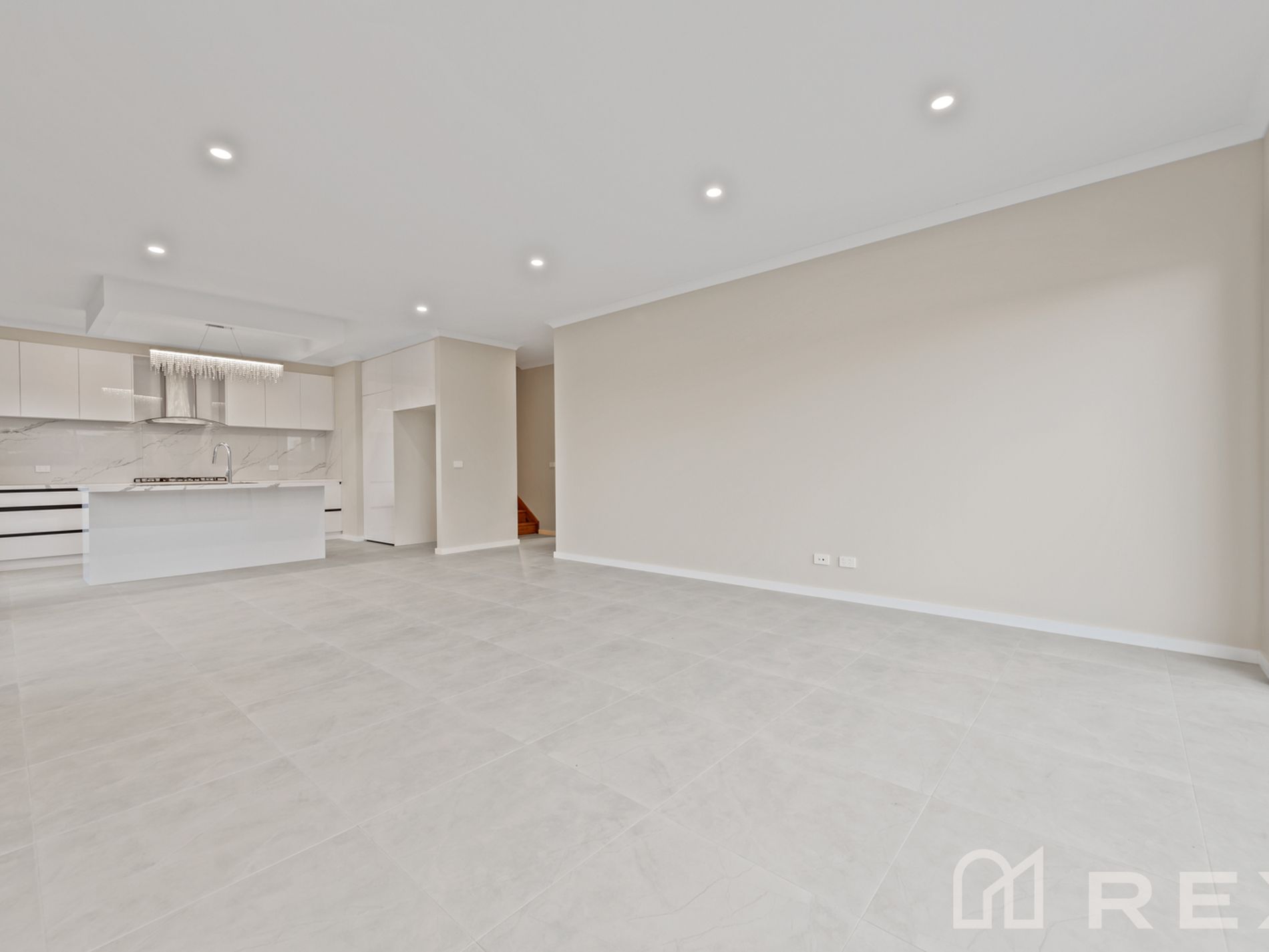 2 / 8 Landhill Court, Hallam