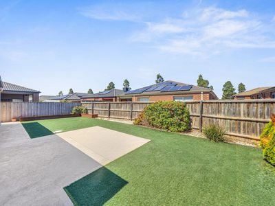 13 Edwin Close, Manor Lakes
