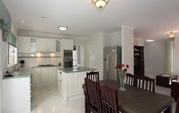 4 Whitaker Place, Beaconsfield
