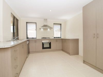24 Almond Avenue , Shoalwater