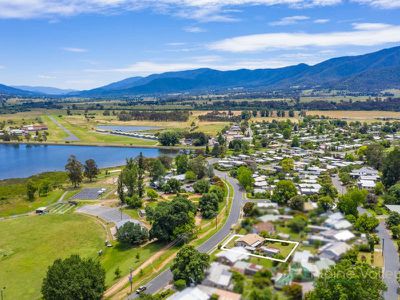 36 Lakeside Avenue, Mount Beauty