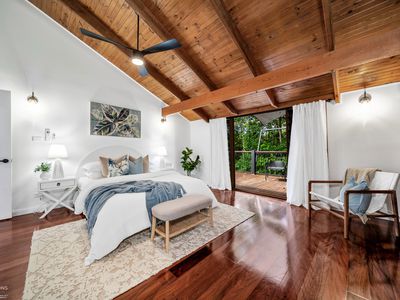 4 Cananga Close, Kamerunga