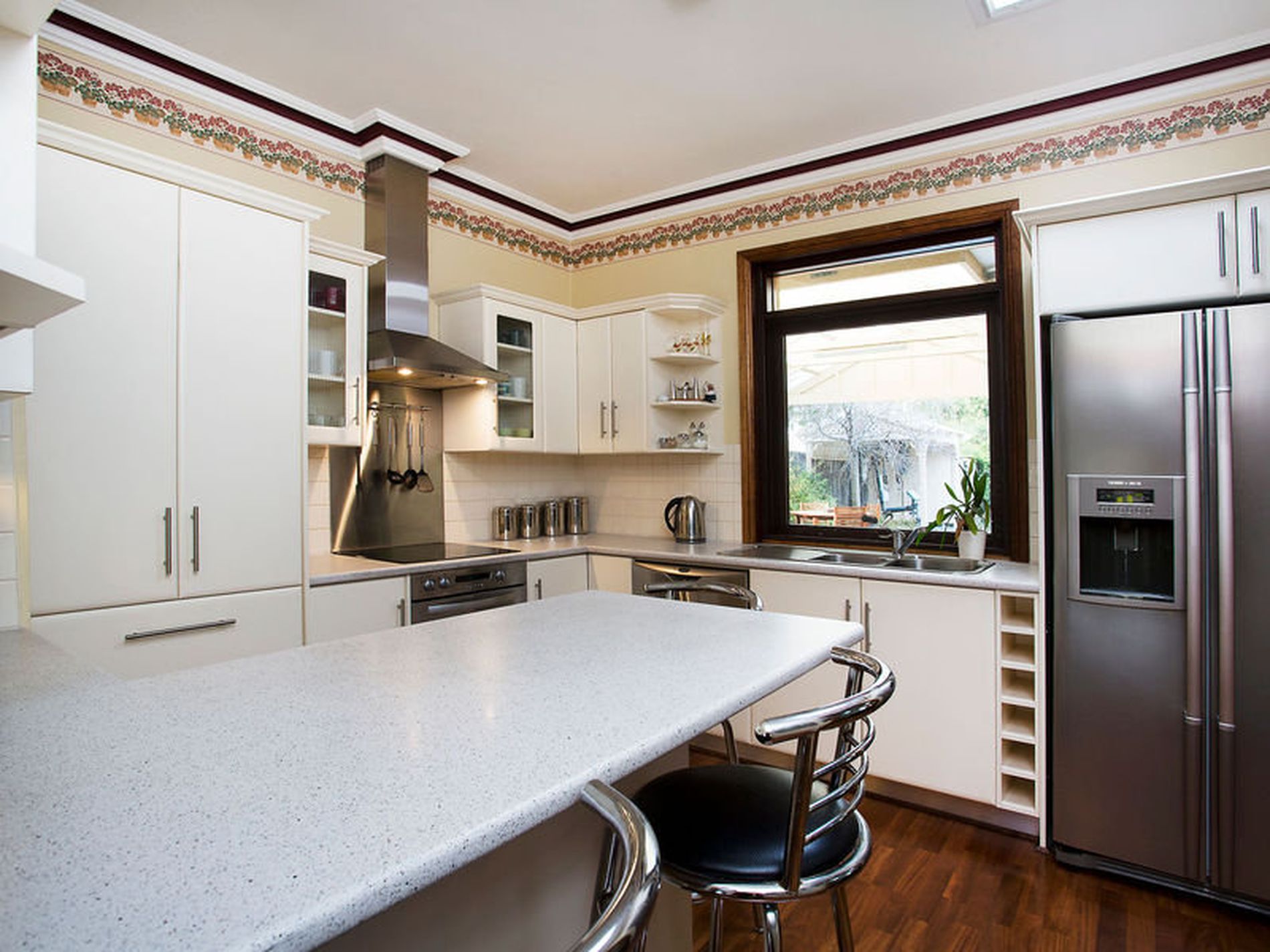 8 Press Road, Brooklyn Park