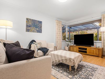 31 Simmonds Parade, Winthrop
