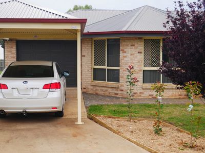 82 Windsor Circle, Kingaroy