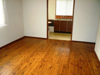 8 Woodlawn Avenue, Burrill Lake