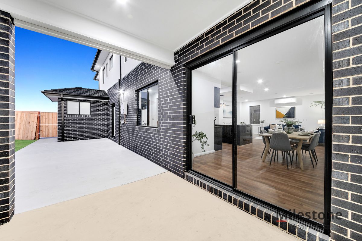 11 Carcoola Rise, Clyde North