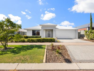 11 Barnard Grove, Byford