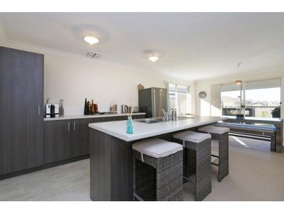 20 Terracina Parkway, Piara Waters