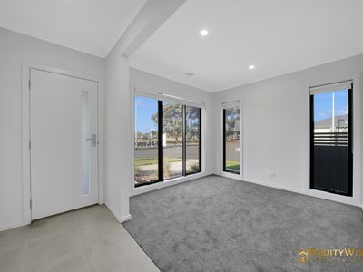 25 Dryandra Street, Manor Lakes