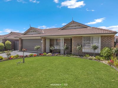 8 Blainroe Crescent, Cranbourne