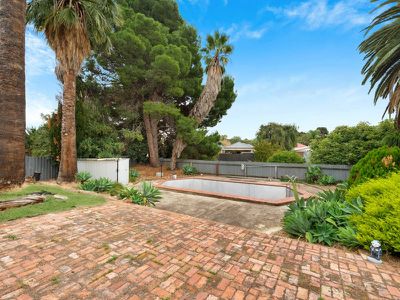 56 Silkes Road, Paradise