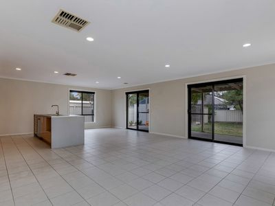 6 Bushwalk Grove, Epsom