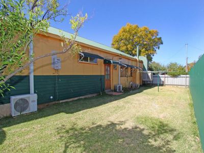 94 Killarney Street, Hannans