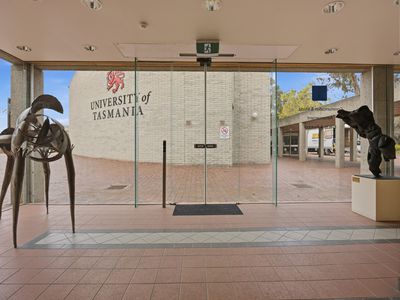 B3 / 75 Newnham Drive, Newnham