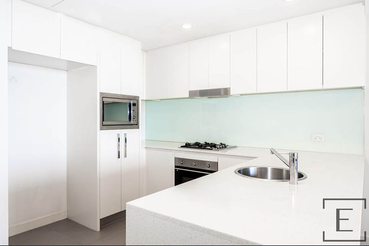 605 / 80 Rider Boulevard, Rhodes