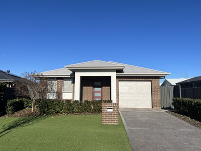 17 Bradford Circuit, Dubbo
