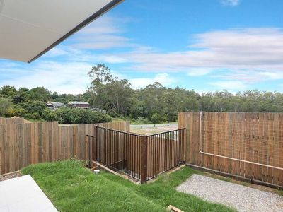 2 / 9 Sapphire Crescent, Redbank Plains