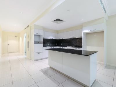 305 / 12 salonika, Parap