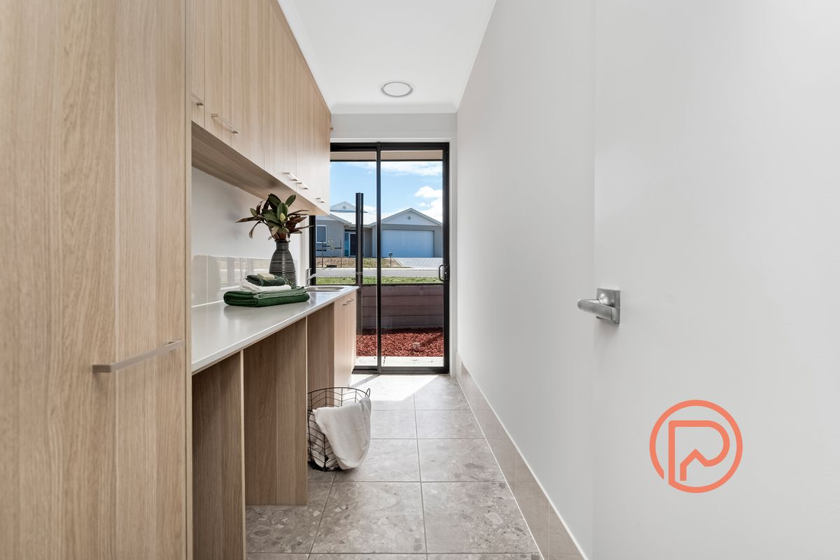 2 MINT DRIVE, Hayborough