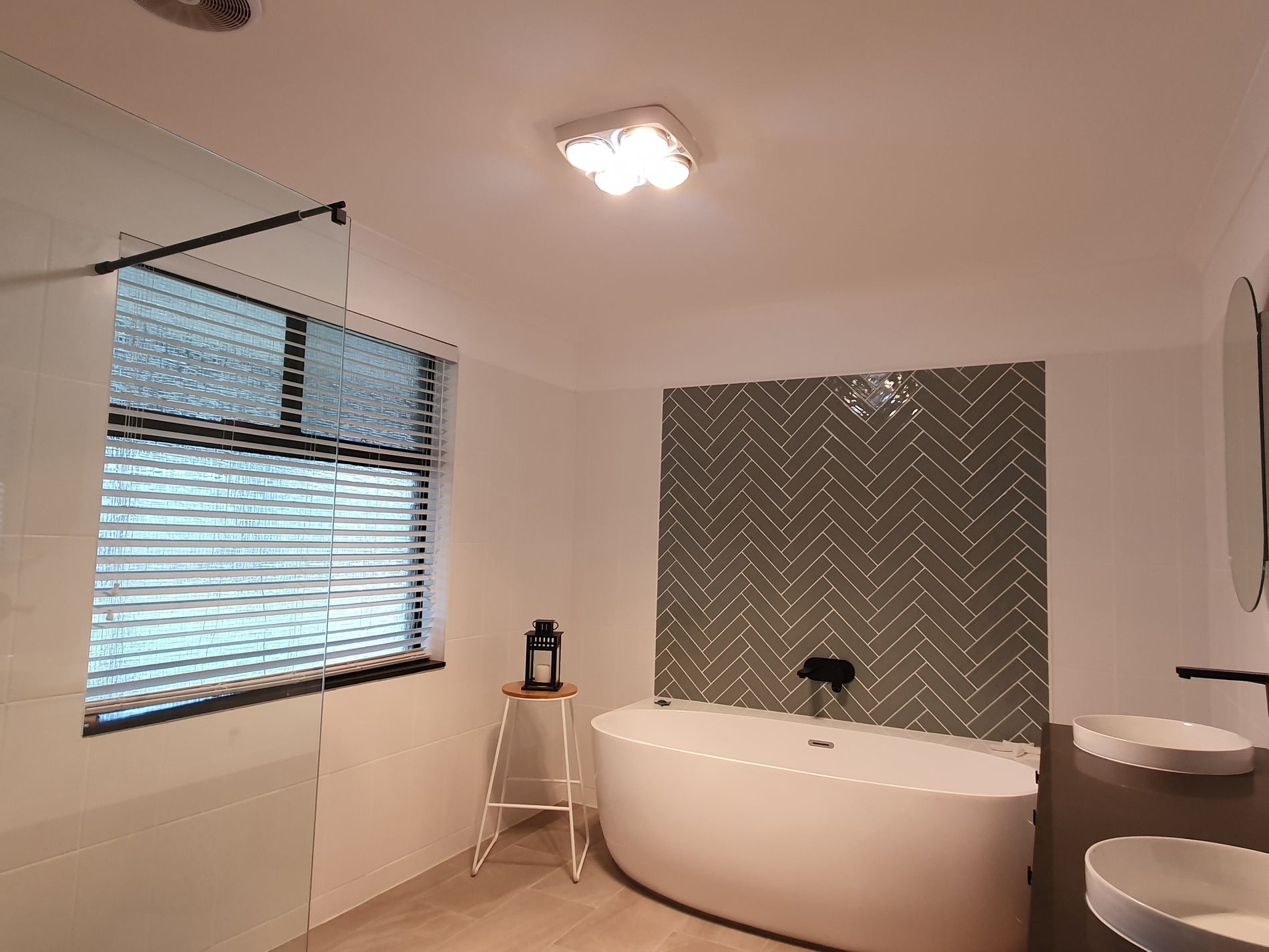 9 Compton Court, Hannans