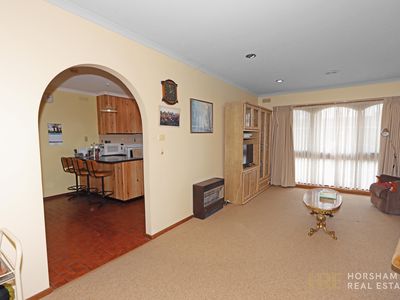 17 Schwarz Avenue, Horsham