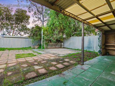 4 / 8 Arnott Court, Kelmscott