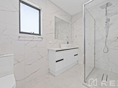 2 / 8 Landhill Court, Hallam