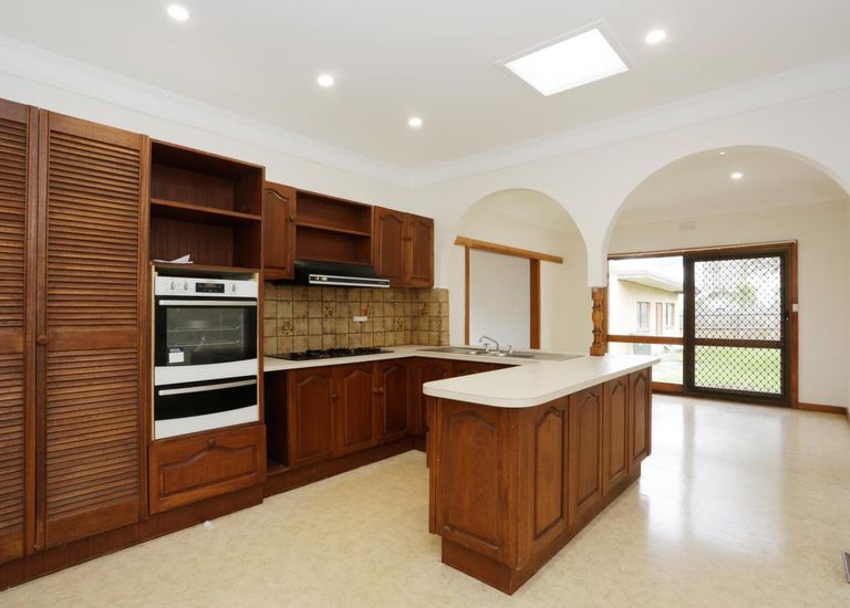99 Clayton Road, Oakleigh East