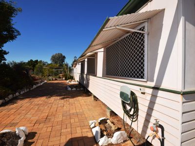 118 Cassowary Street, Longreach