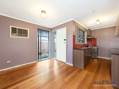 1 / 29 Hallam Road, Hampton Park