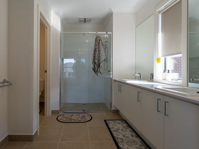 55 Starboard Way, Werribee South