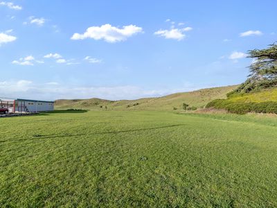 100 Grassy Road, Currie