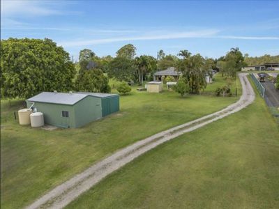 35 Peters Road, Glass House Mountains