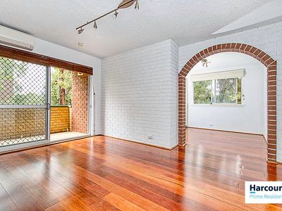 1 / 30 Trinculo Place, Queanbeyan