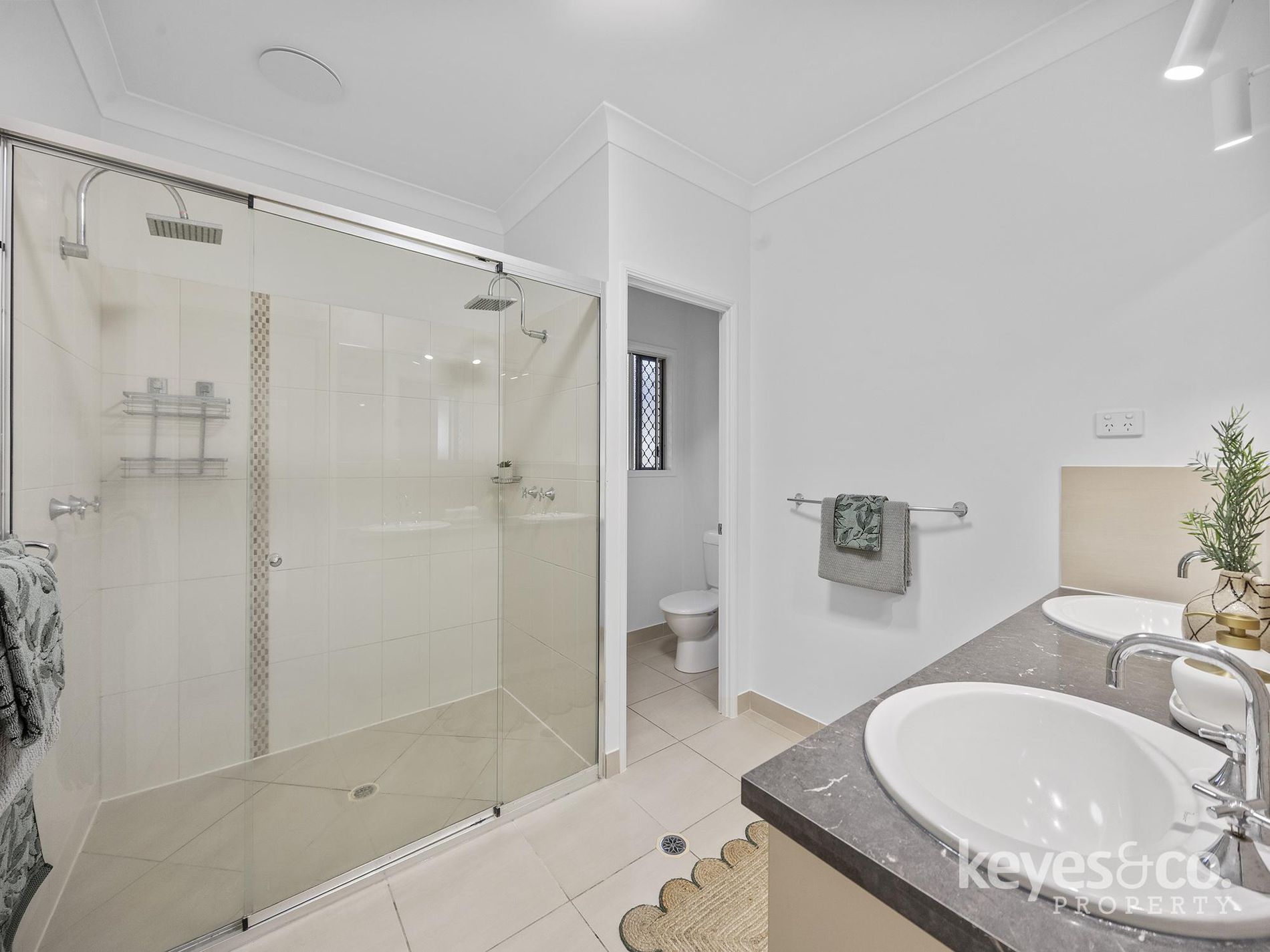 2 Haven Place, Douglas