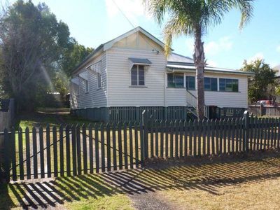 16 Edward Street, Kingaroy