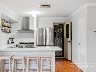 10 Gaby Way, Marangaroo
