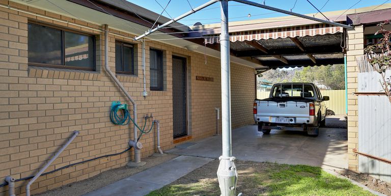 2 / 68 Kirkland, Euroa