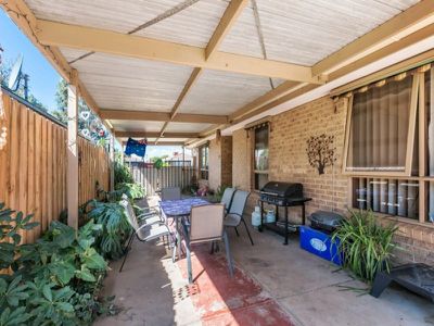 8 Topaz Ave, Wyndham Vale
