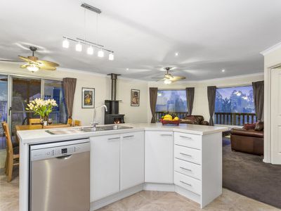 101 Bennetts Road, Mountain River